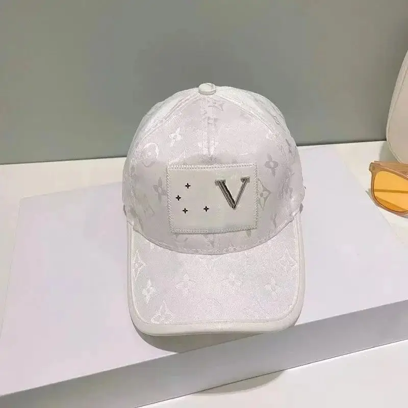 Louis Vuitton Damier Graphite Cap [39 styles] — foto 4 de 14