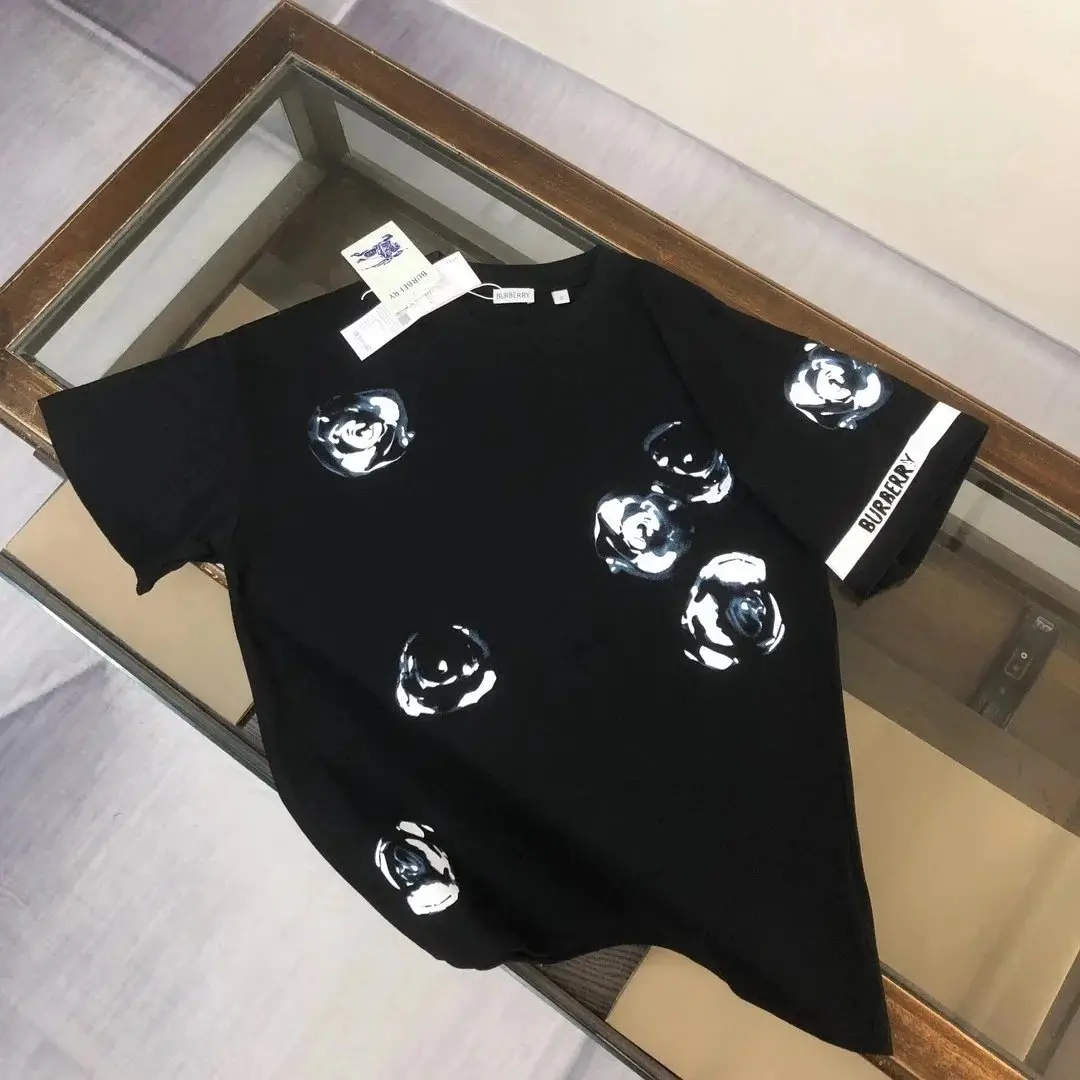 Burberry T-Shirt [40 styles] — foto 9 de 15