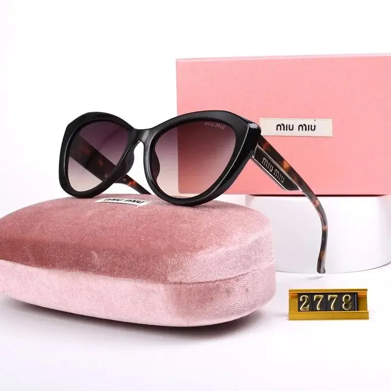 Miu Miu Sunglasses — foto 5 de 12
