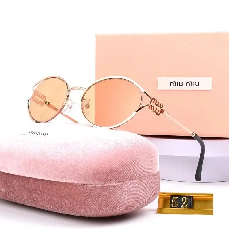 Miu Miu Sunglasses — foto 9 de 12