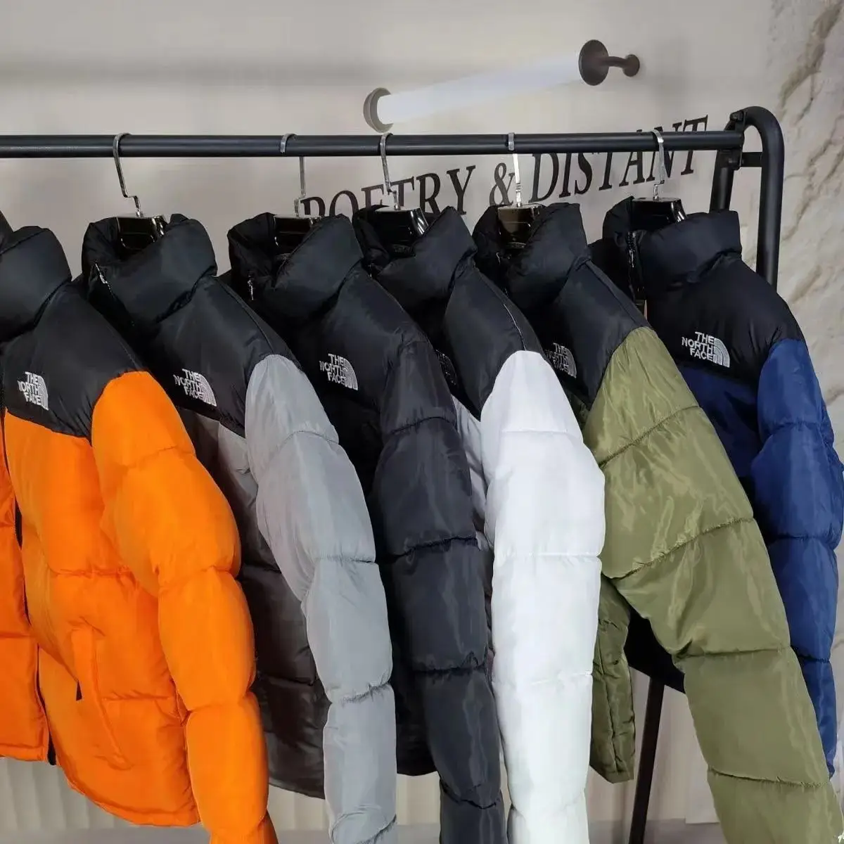 THE NORTH FACE Nuptse Down Jacket [39 styles] — foto 3 de 14