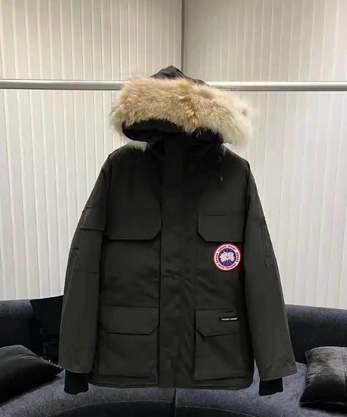 Canada Goose Expedition Parka Jackets [25 styles] — foto 13 de 14