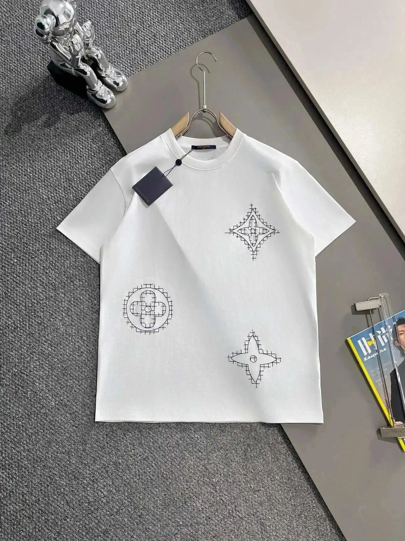 LV T-Shirt — foto 3 de 10