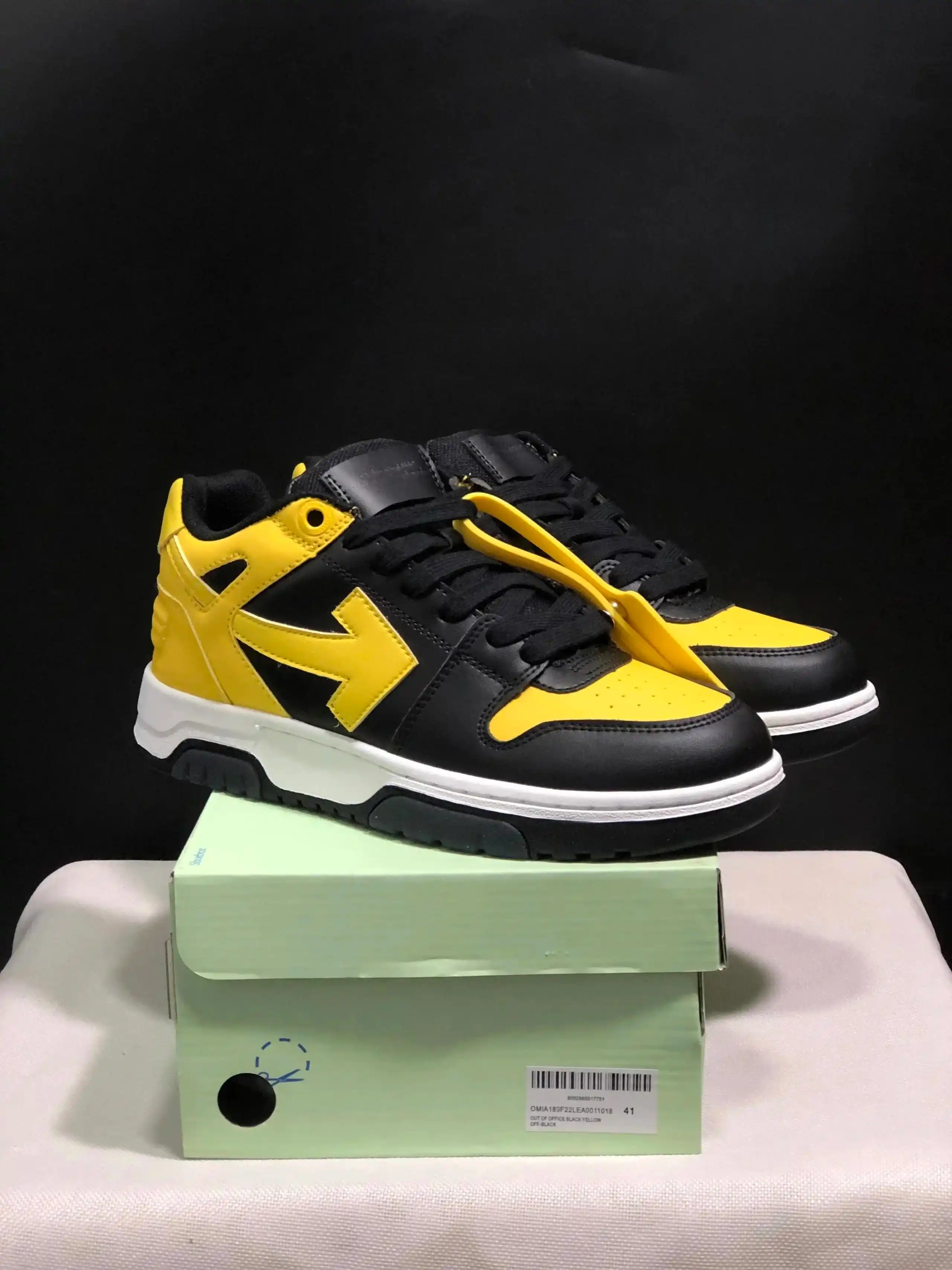 Off-White Out Of Office Sneakers — foto 10 de 11
