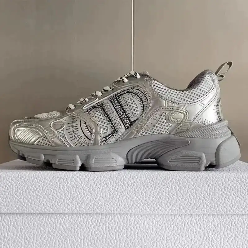2025 dior b30 — foto 2 de 5