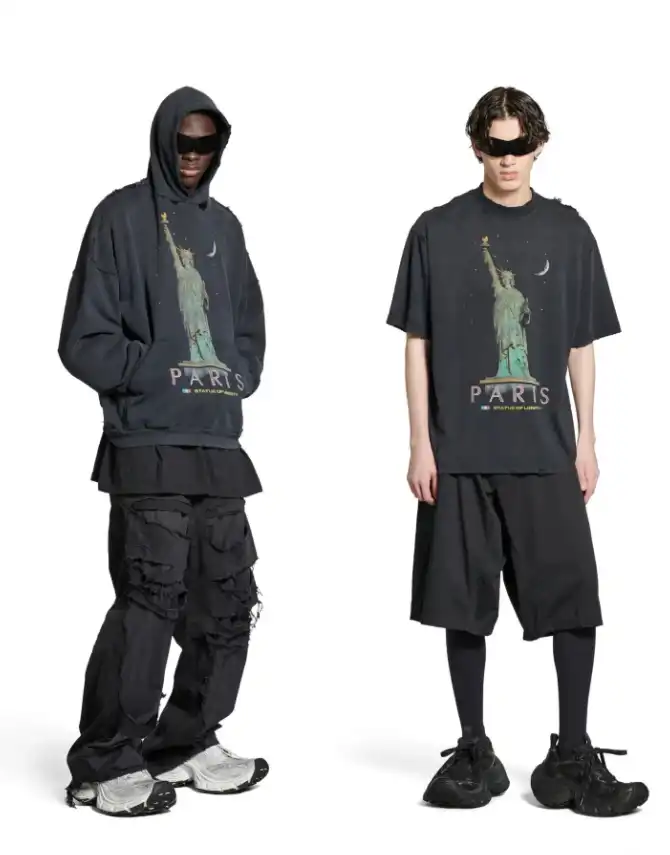 Balenciaga BB Logo Hoodie — foto 3 de 13