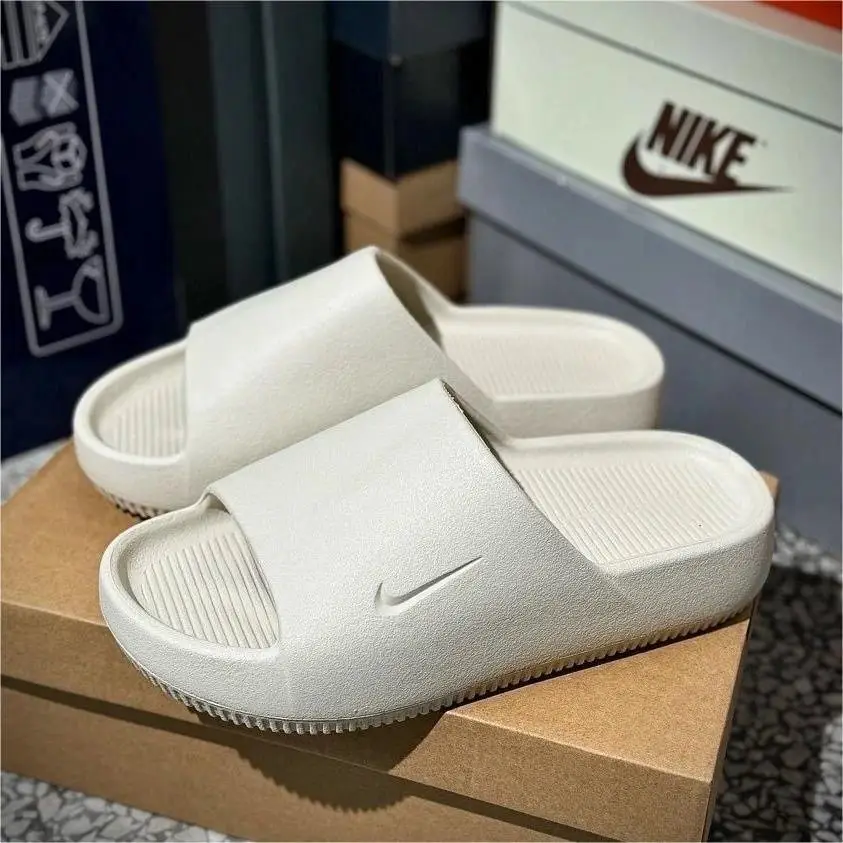 Nike slippers ( 4 + styles) — foto 3 de 6