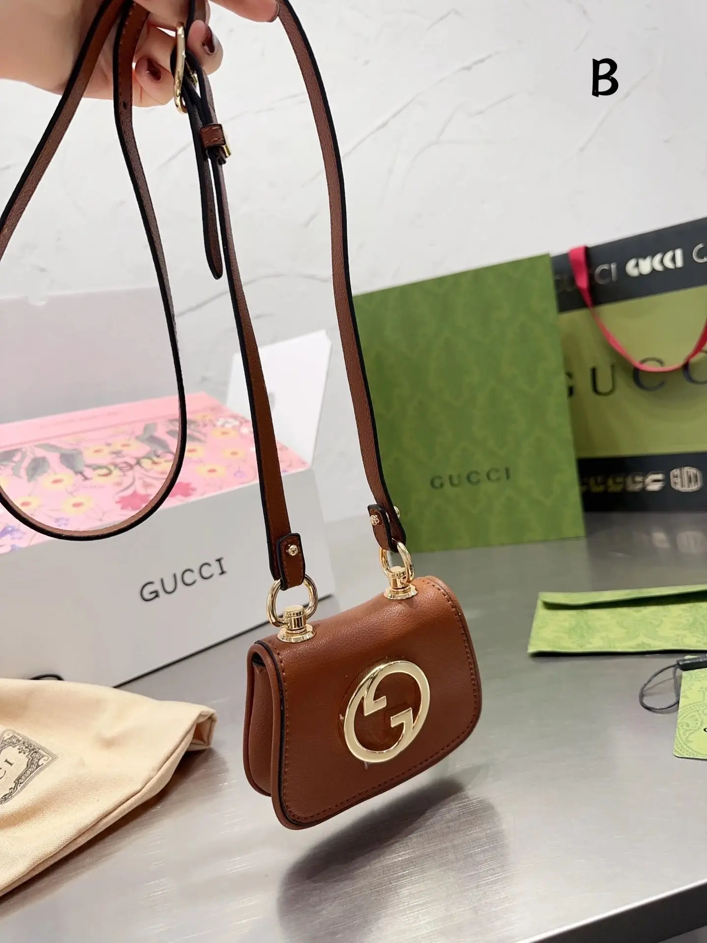 Gucci Handbags [14 styles] — foto 2 de 15