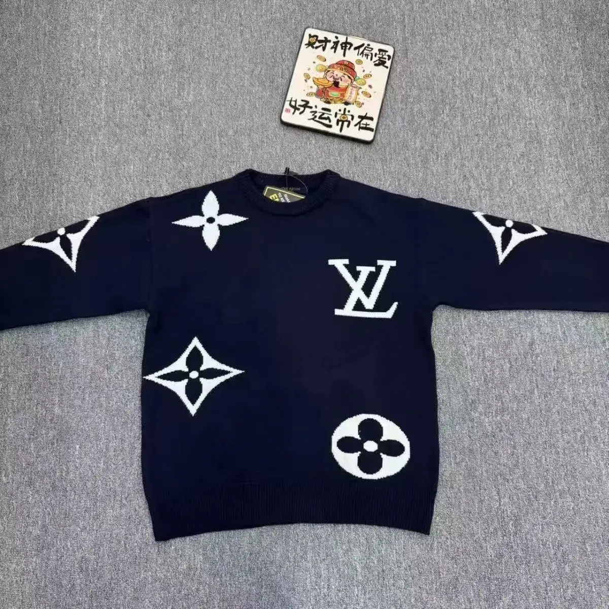 Louis Vuitton Sweater [13 styles] — foto 4 de 14