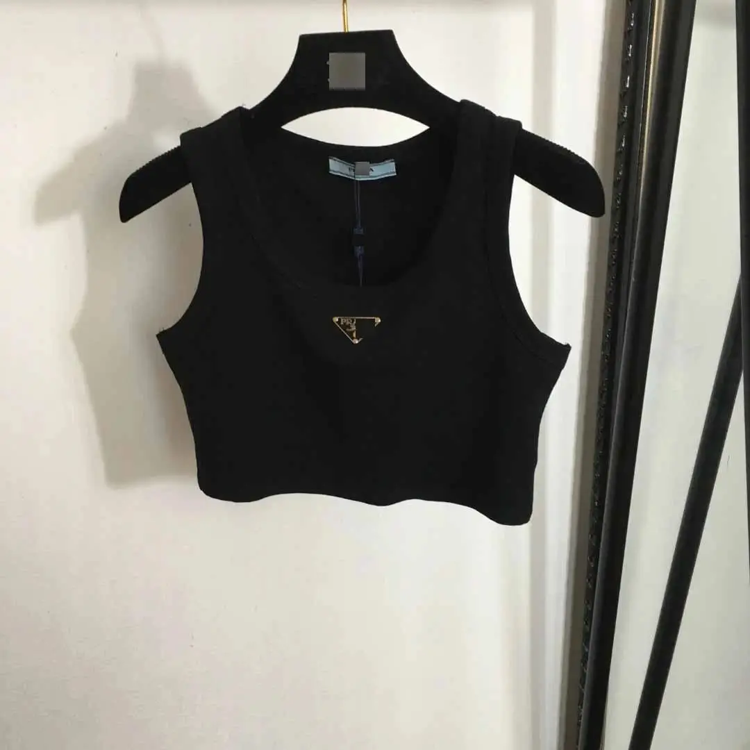 Prada Vest Top [21 styles] — foto 4 de 5