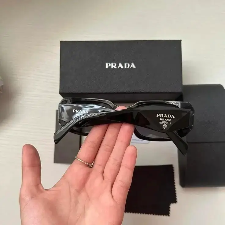 Prada Sunglasses [11 styles] — foto 6 de 8